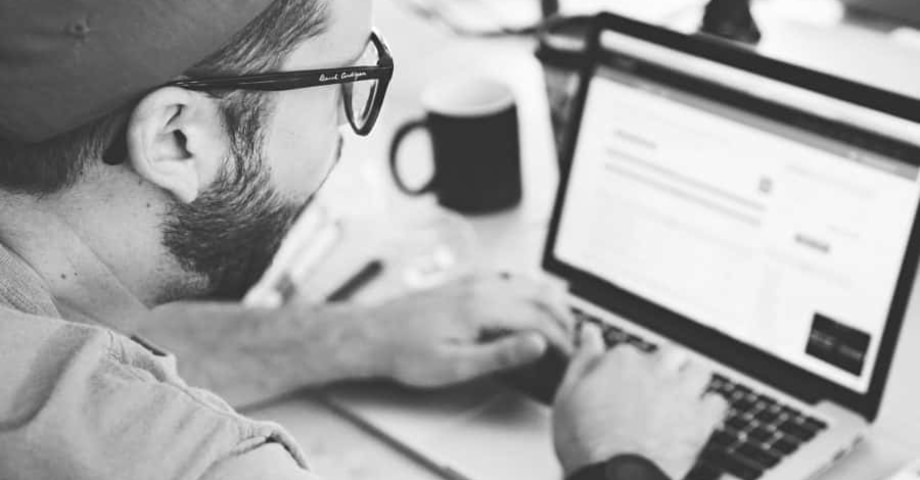 START-UP FEAR? OUTSOURCING MAKES THE START EASIER!